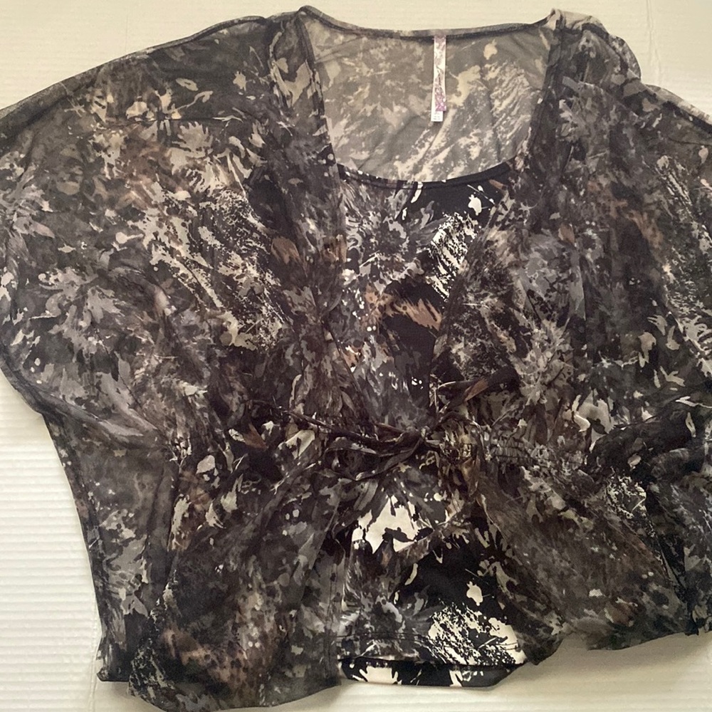 Harmony two piece cami mesh printed kimono top, size XL